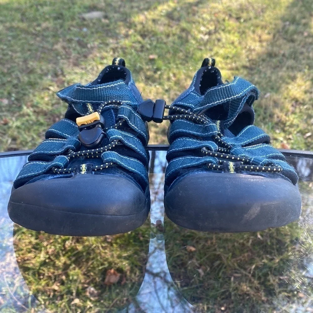 Keen Pin On Cute Orthopedic Shoes Waterproof unisex blue